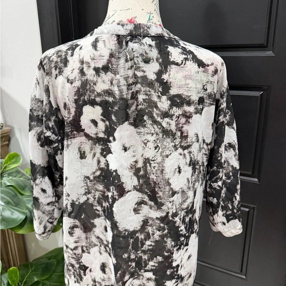 GAP Black & White Floral Brushstroke Tunic - Picture 5 of 8